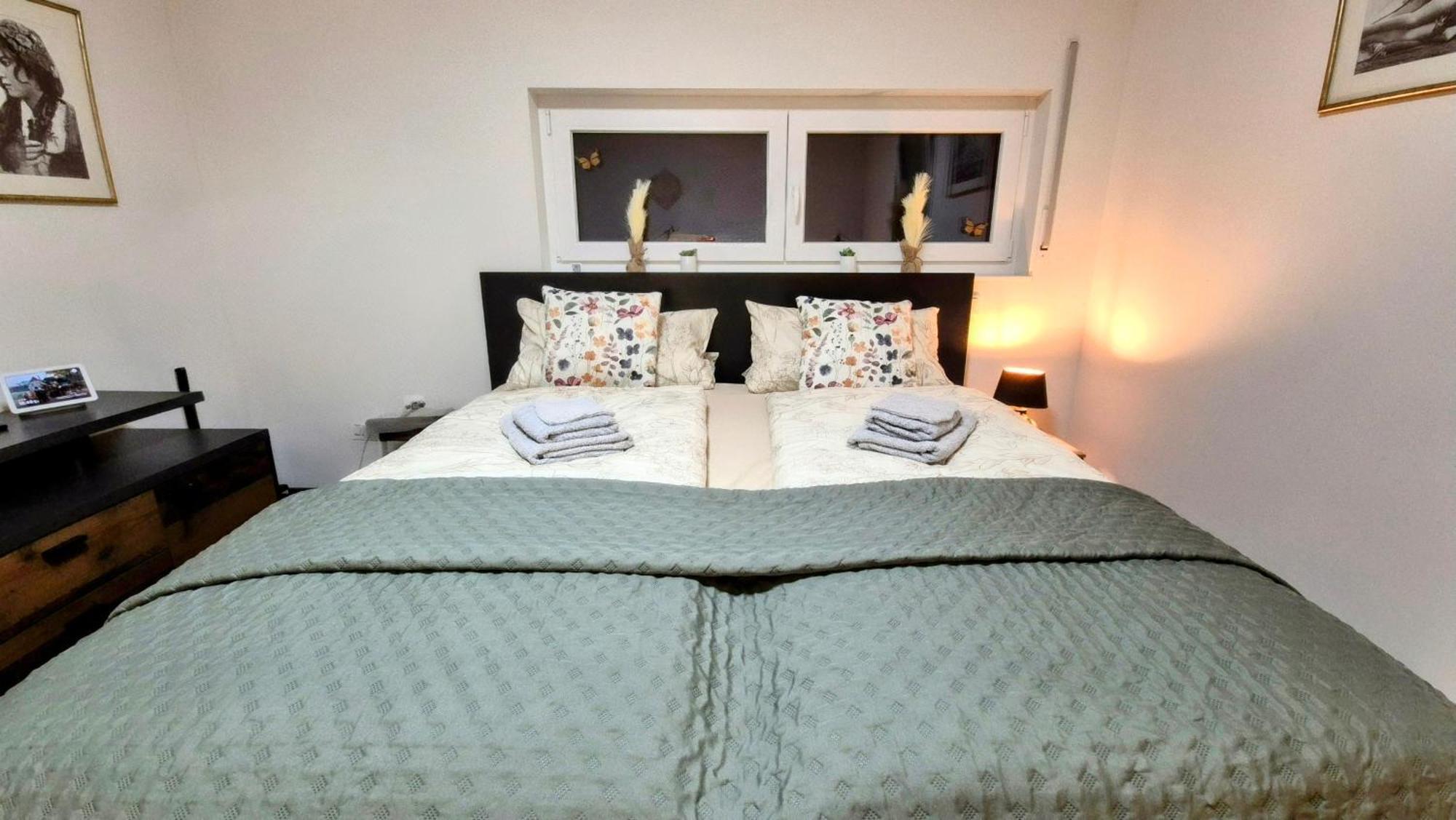 Serenity Vista Retreat Bnb Bescheid Eksteriør billede