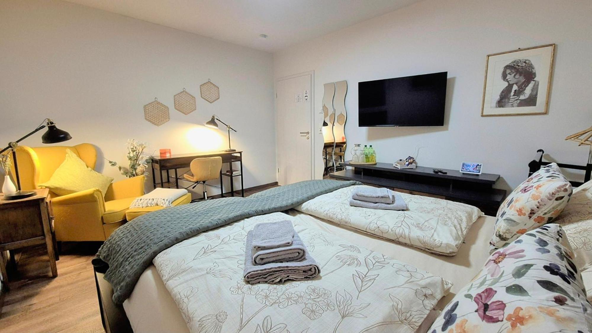 Serenity Vista Retreat Bnb Bescheid Eksteriør billede
