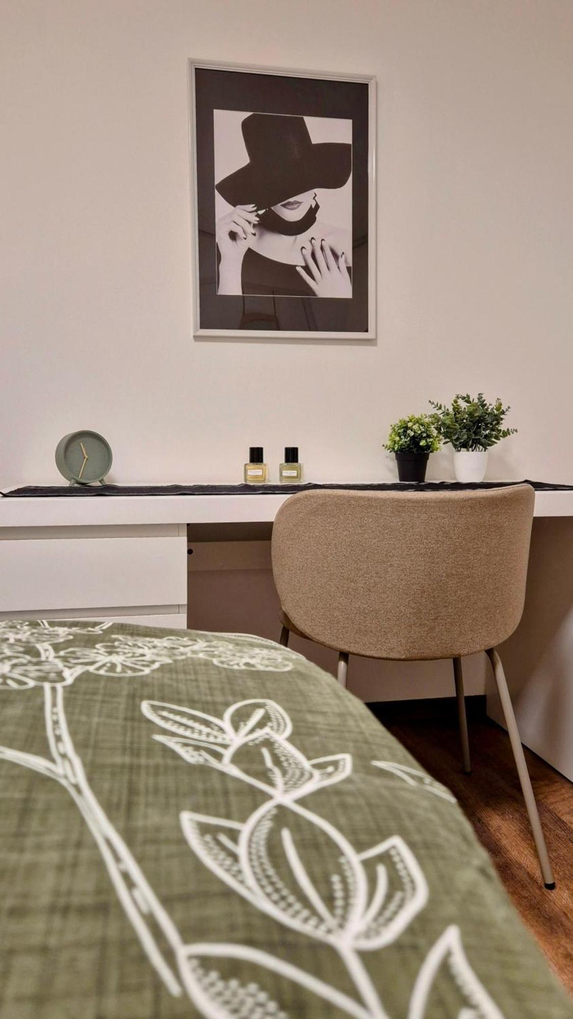 Serenity Vista Retreat Bnb Bescheid Eksteriør billede