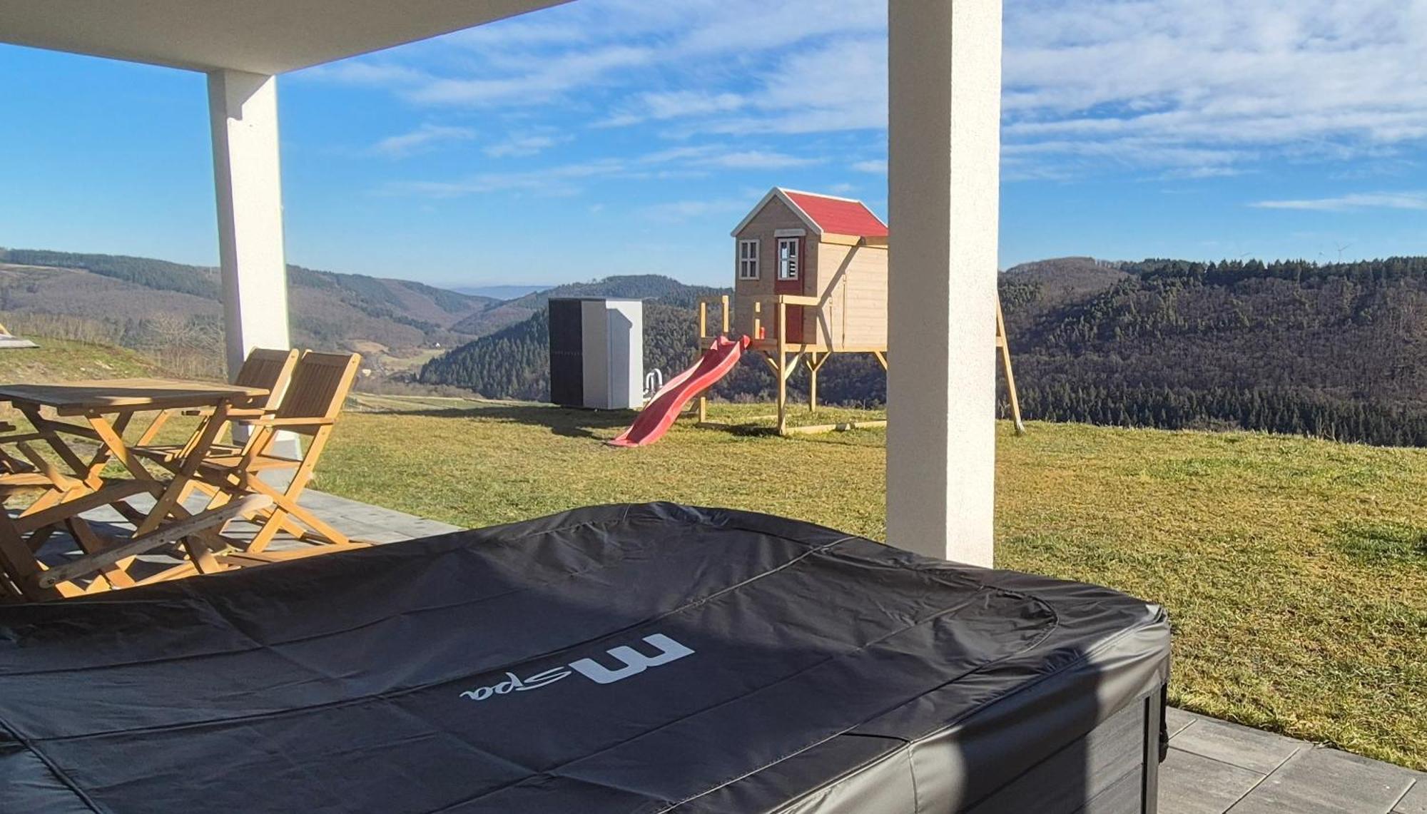 Serenity Vista Retreat Bnb Bescheid Eksteriør billede